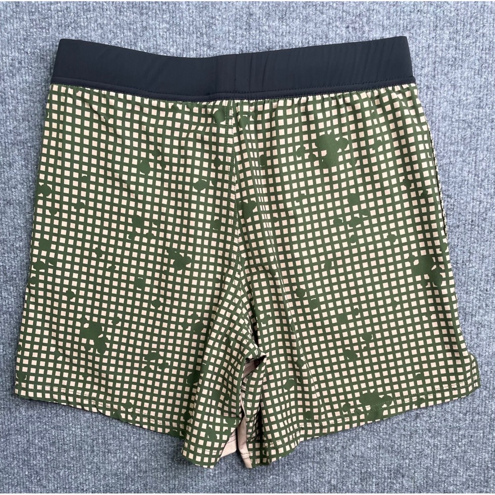 Tachuntfish Shorts Mens Medium Green Grid Desert Night Camo Athletic Training 5" - Picture 2 of 7